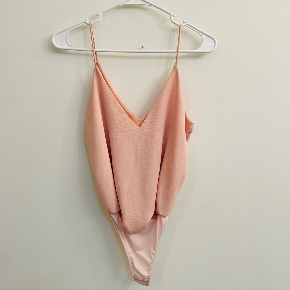 Francesca’s Dina be V neck Bodysuit Size: XS